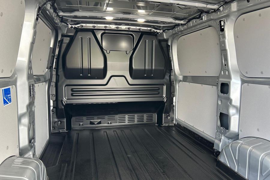 Ford TRANSIT CUSTOM Photo 6b7718a9-0271-46c8-809a-fffc09a36e39.jpg