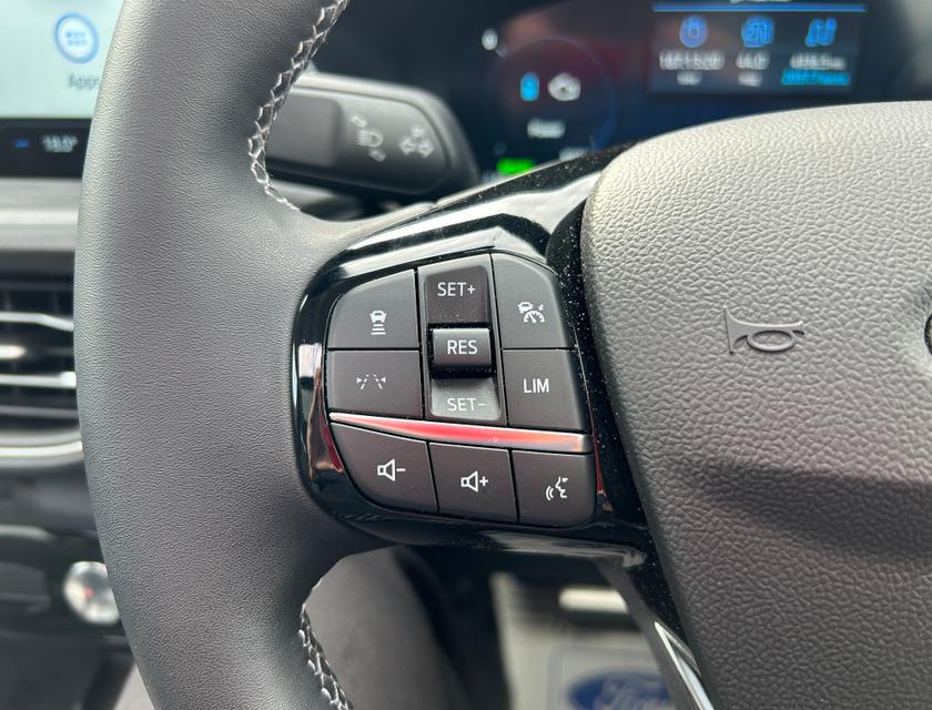 Ford Kuga Photo 6b7e7ec6-f410-4c83-82a2-d8ca4a9c9cca.jpg