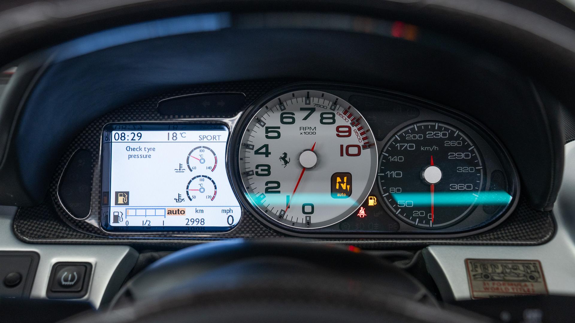 Ferrari 599 Photo 6b87d089-24ad-4c11-851b-430aaed44dcc.jpg