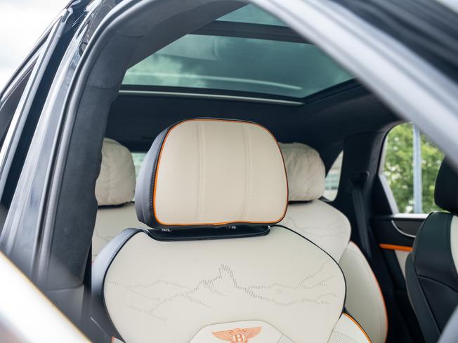 BENTLEY Bentayga Photo 25