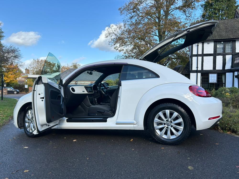 Used Volkswagen Beetle LF62UXY 29