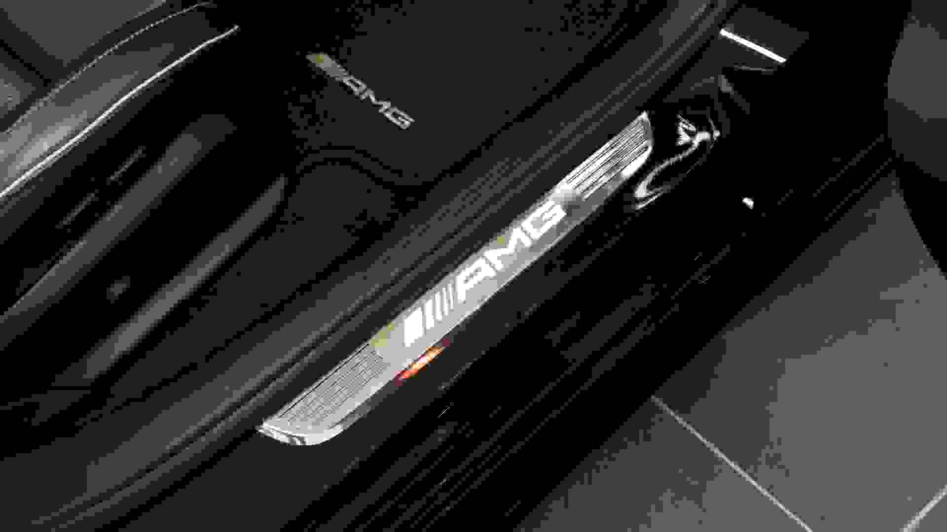 Mercedes-Benz E63 AMG Photo 6bbffdf7-123e-4b64-95b9-224e6690a780.jpg