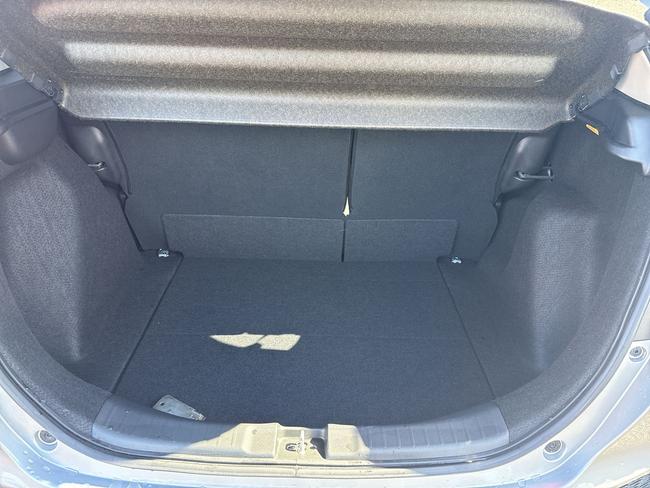 Honda Jazz Photo 6bcc90cb-bff6-409a-8975-28715cdc2b7e.jpg