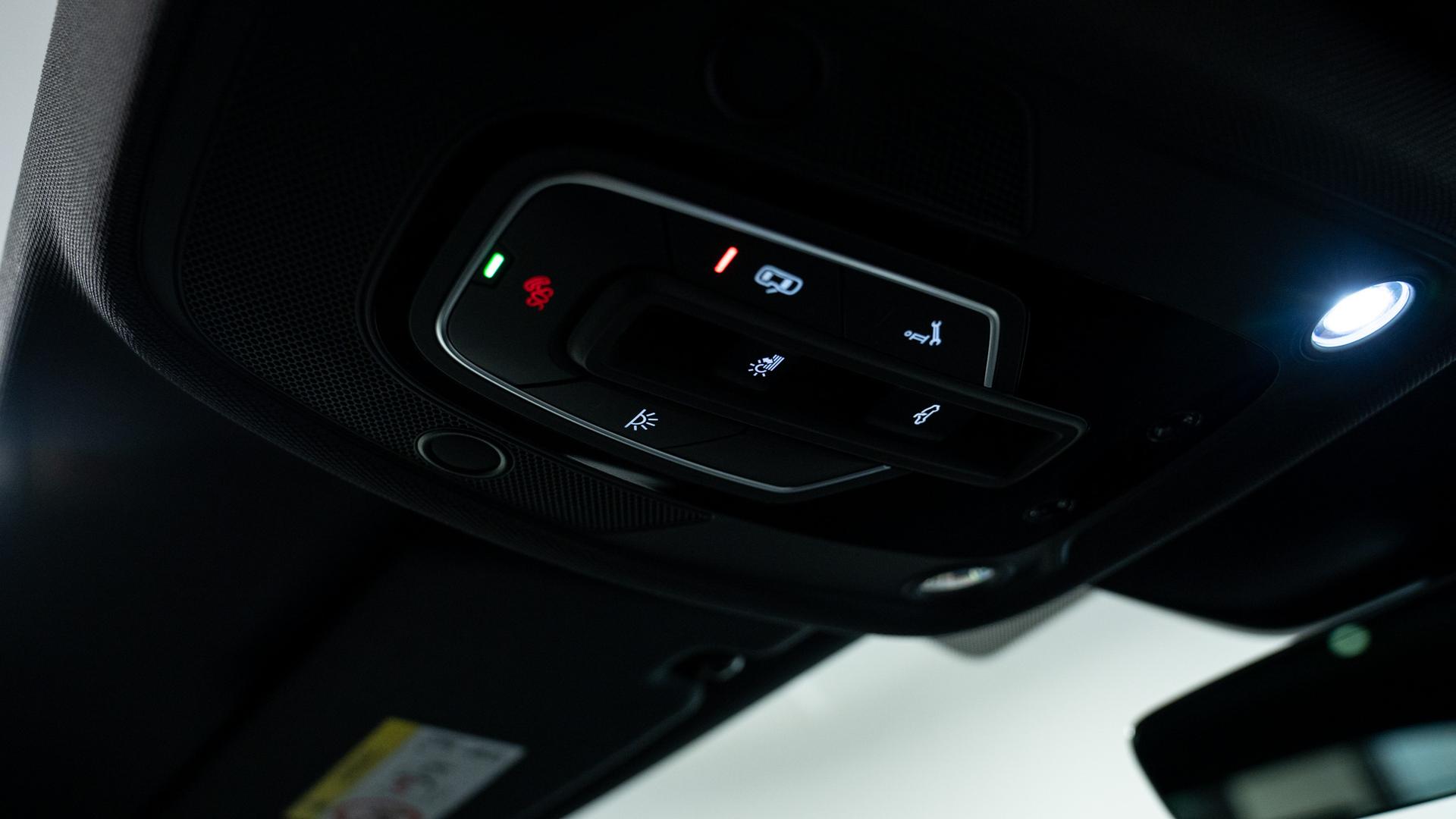 Audi RS6 Avant Photo 6be3b73e-e079-4548-a33a-08717716ab98.jpg