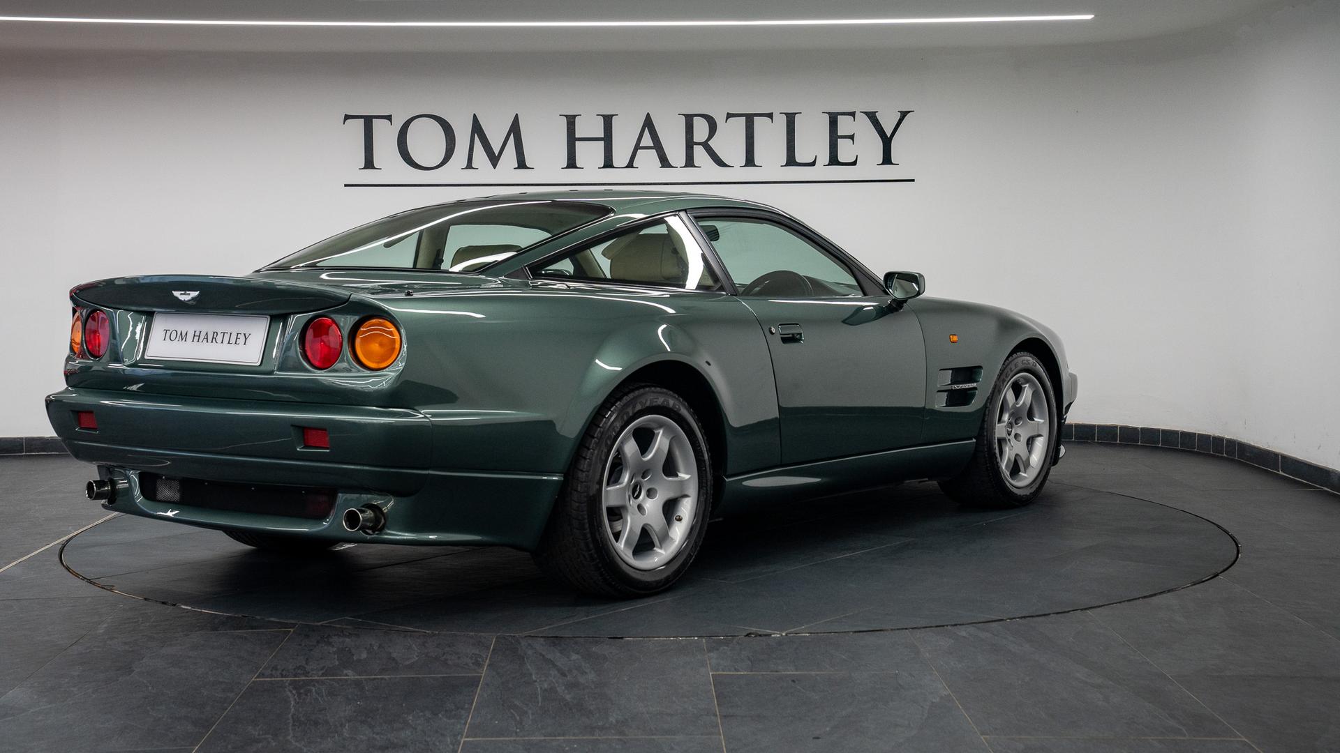 Aston Martin V8 Vantage Photo 6be5c2d5-1d57-4a75-8578-8cd80aaaeeaf.jpg