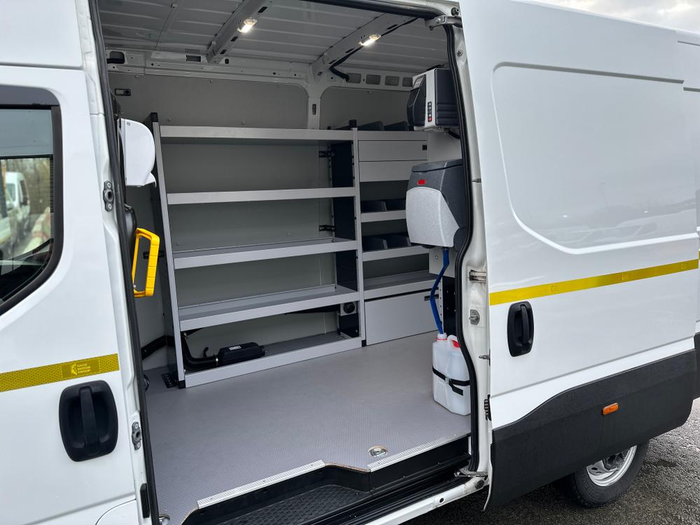 Iveco Daily Photo 6bf00673-894b-4f3f-b3ef-f57e9cd0ad21.jpg