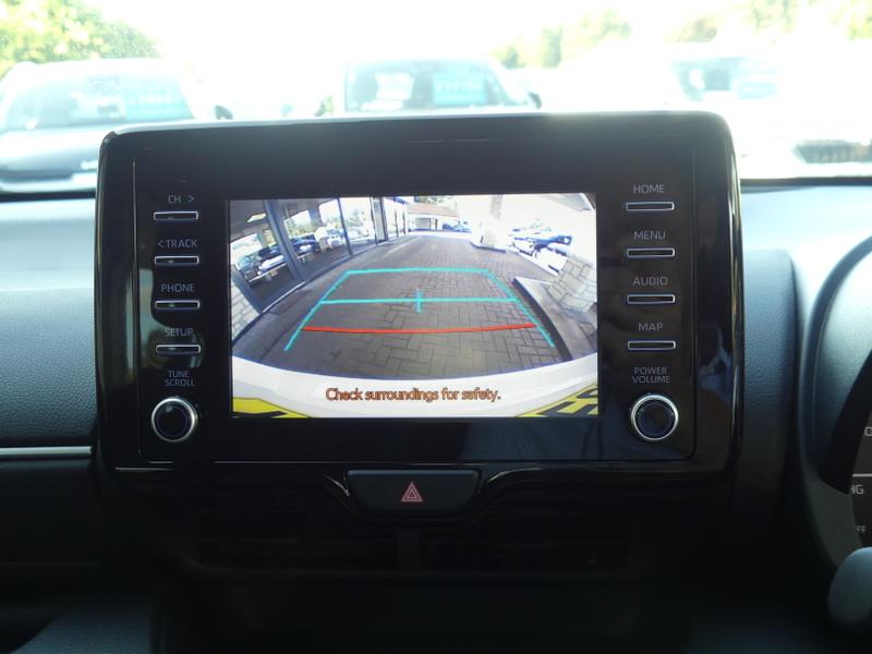 Toyota Yaris Photo 6bf45ab4-8112-479b-ab86-248d685bec92.jpg