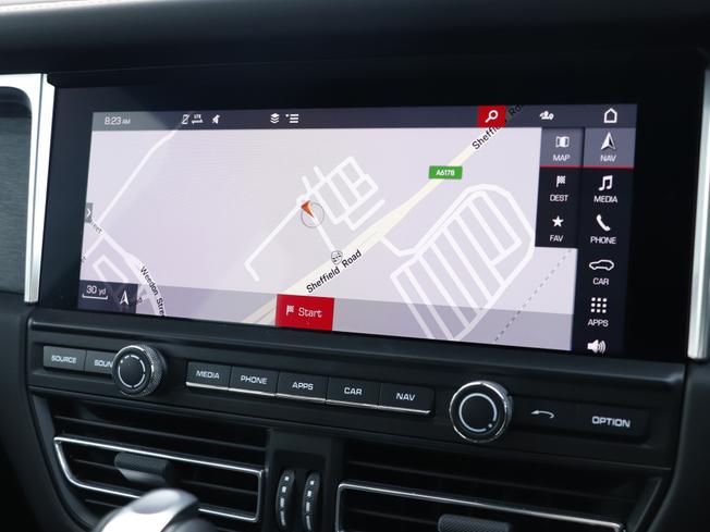 PORSCHE Macan Photo 23