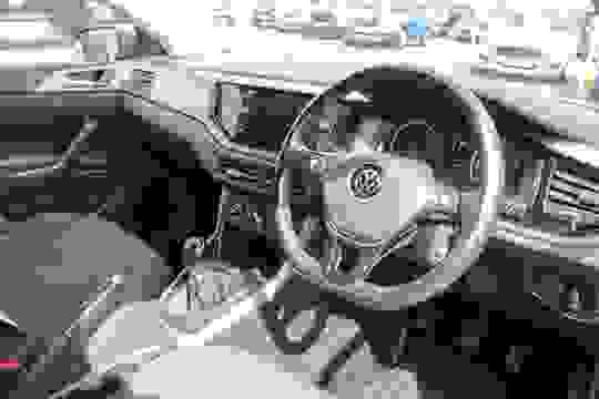 Volkswagen POLO Photo 6c050a9e-fe41-455d-ab64-b65a9b0bcea2.jpg