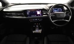 Audi Q4 Photo 10