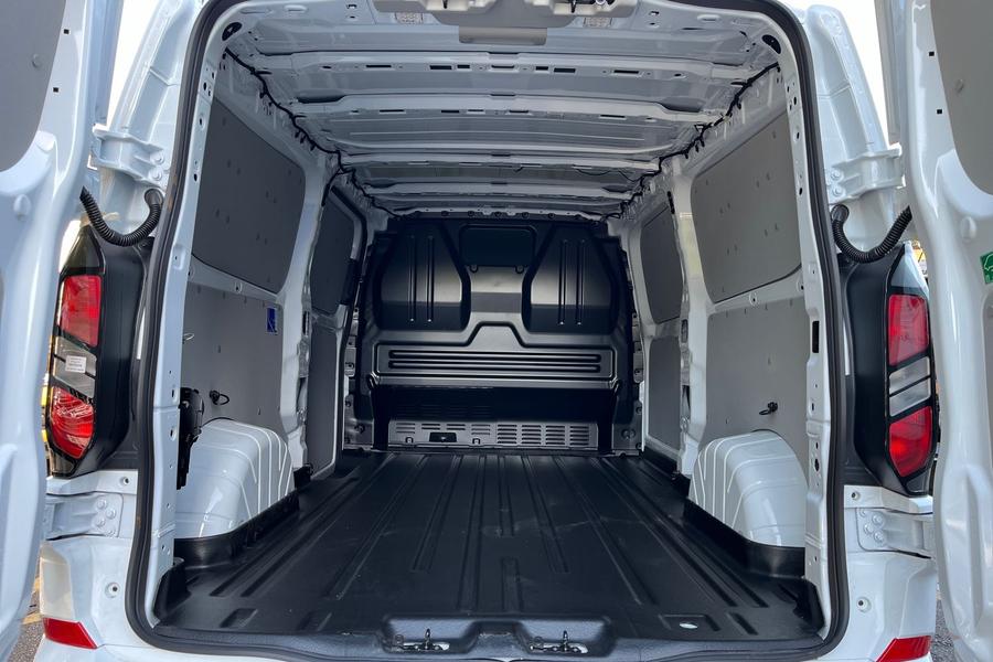 Ford TRANSIT CUSTOM Photo 6c209bff-9096-4ca2-990a-d92c44febd57.jpg