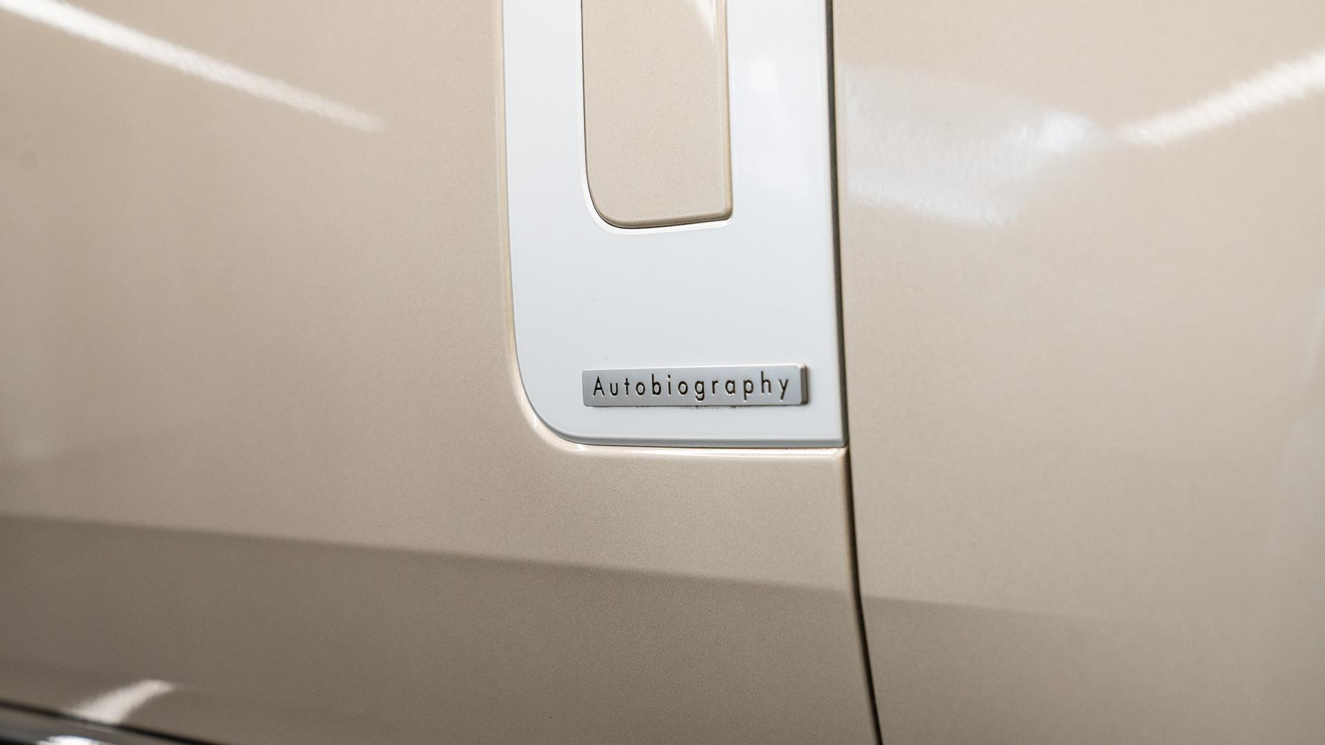 Land Rover Range Rover Photo 6c30c663-fb86-45d6-a80a-6970a80c680a.jpg
