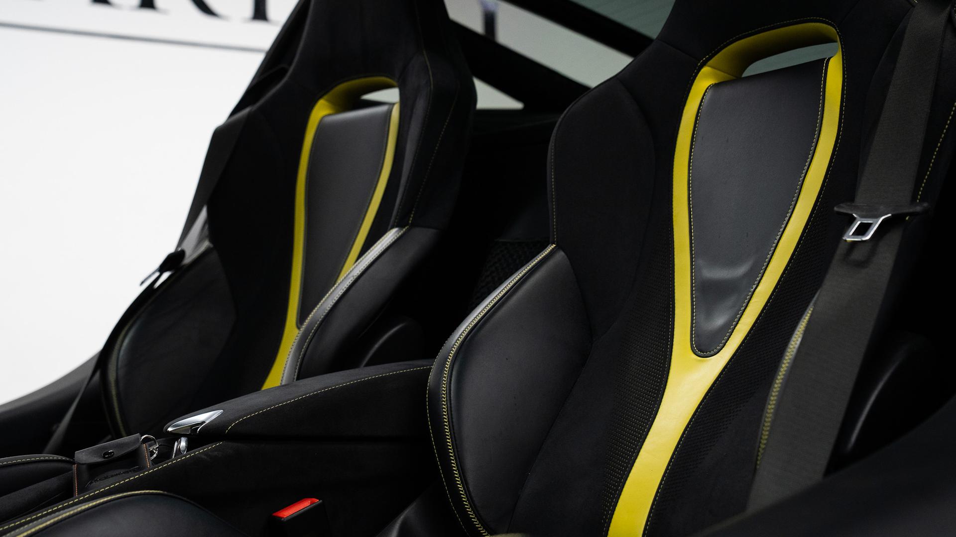 McLaren 720S Photo 6c354aa6-d342-48b1-972f-7bf19fa77972.jpg