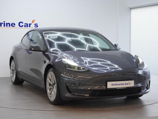 TESLA Model 3 Photo 6c405c53-5628-4358-8f47-ac60e62937e0.jpg