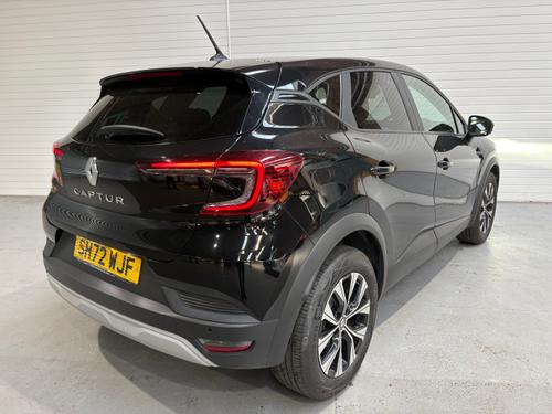 Renault Captur Photo 6c4bf4d0-d938-4e78-8a75-76b8fc96a3ce.jpeg