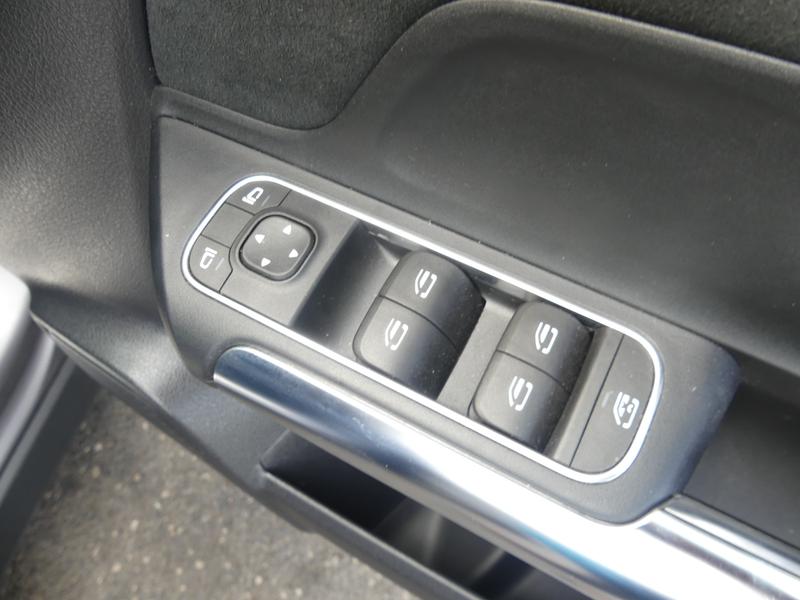Mercedes-Benz GLA Photo 6c54c9c9-e33b-42a6-a50d-27d437c4af9a.jpg