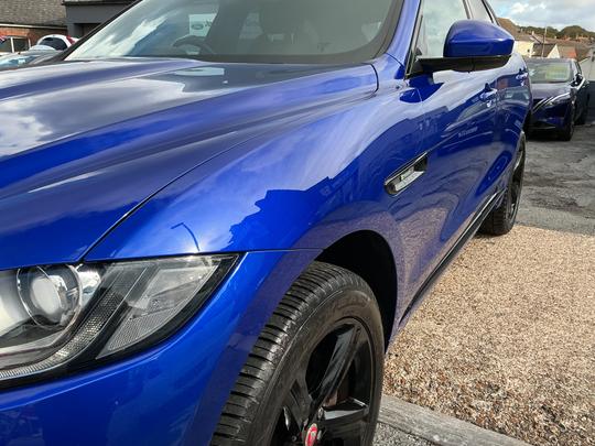 Jaguar F-PACE Photo 19