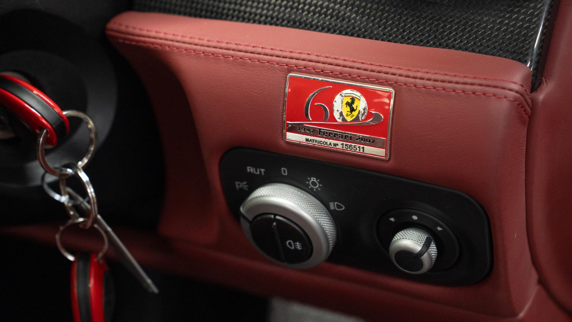 Ferrari 599 Photo 6c69abc1-82cb-4c5a-93b5-a242b288a878.jpg