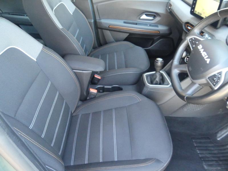 Dacia Sandero Stepway Photo 6c7277c3-6c9b-4195-9feb-52b479cec8c5.jpg