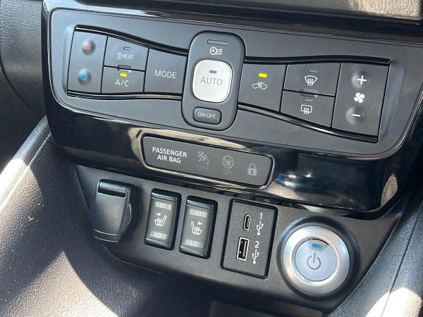 Nissan Leaf Photo 6c76ea9b-ed0b-4cd5-af2b-8efcaad03e03.jpg