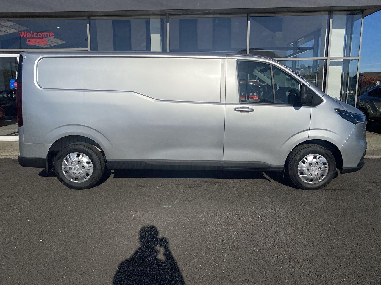 2026 MAXUS DELIVER 7 L2 FWD 2.0 D20 H1 150 - vehicle photo 4 for sale on PureCar