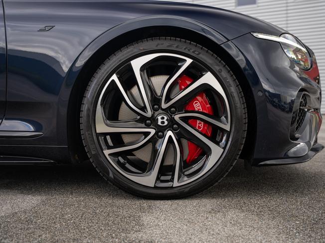 BENTLEY Continental GTC Photo 6