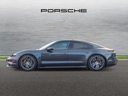 PORSCHE Taycan Photo 5