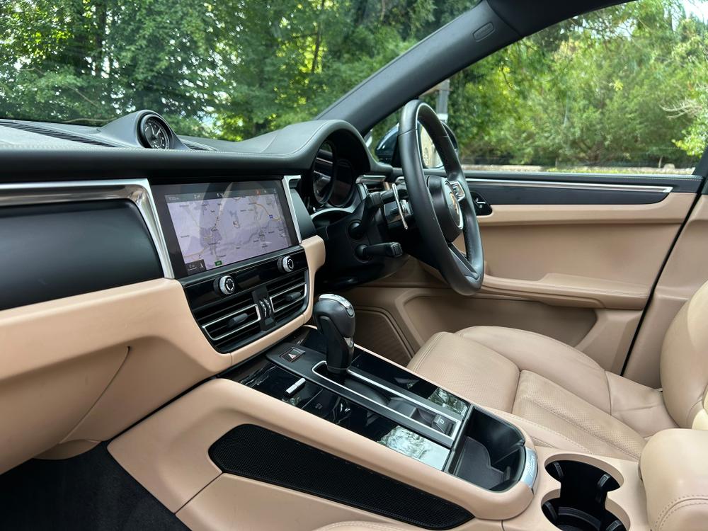 Used Porsche Macan YJ72ASM 20
