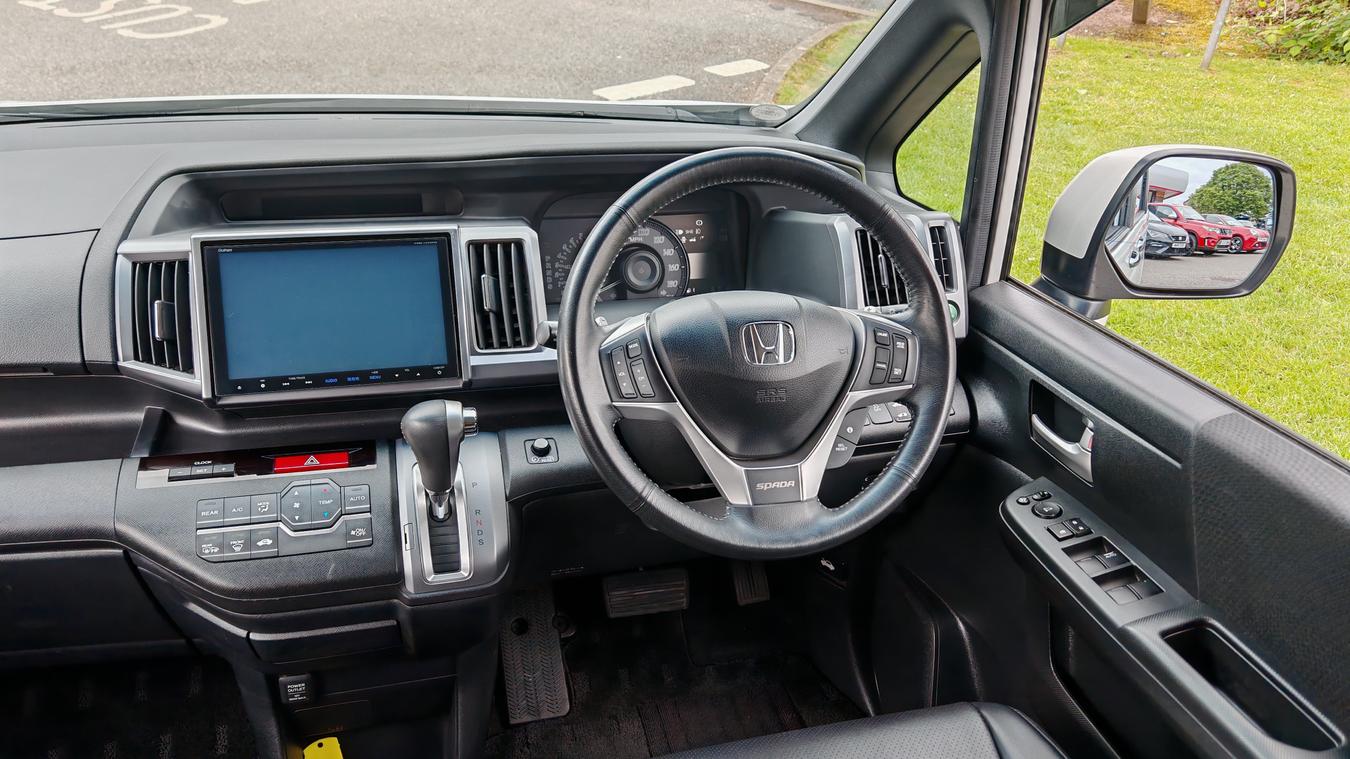 Used Honda Stepwgn STEPWGN 27
