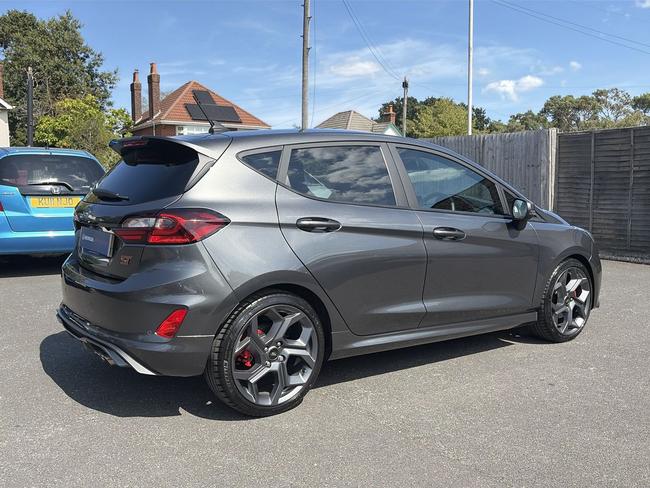 Ford FIESTA Photo 6cd30b49-a8c8-4385-ae33-62a5647cadd2.jpg