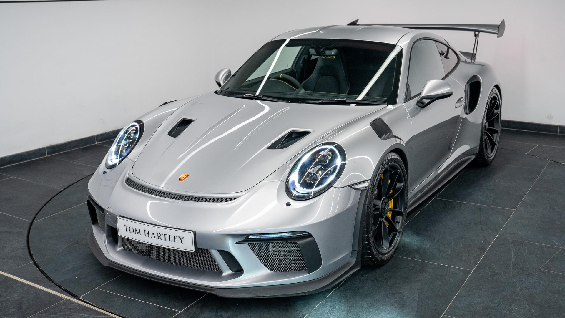 Porsche 911 Photo 6cf24136-a9d6-46a0-a717-661d55c27d58.jpg