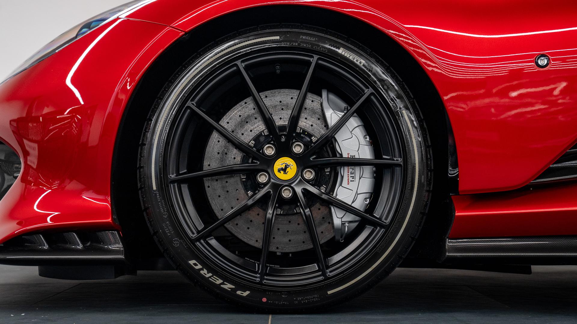 Ferrari 812 Photo 6cf61378-32e9-4756-859c-4d8a2bbe5131.jpg