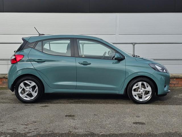Hyundai i10 Photo 6d0a2c02-dd8c-4526-be87-aa3aa65b67c0.jpg
