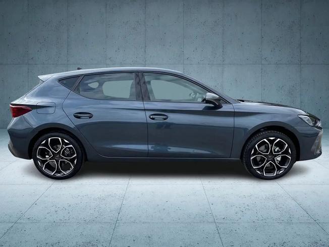 CUPRA Leon Photo 4