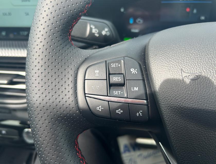 Ford Kuga Photo 6d1429e5-6e48-4cf2-a968-6b0fd629cf77.jpg