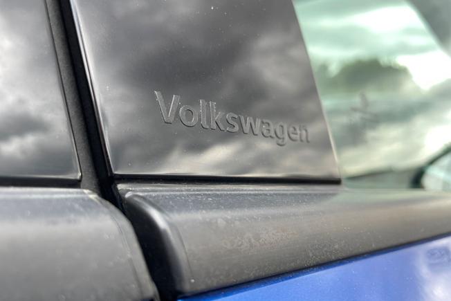 VOLKSWAGEN T-Roc Photo 30