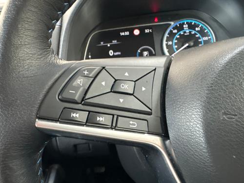 Nissan Leaf Photo 6d253667-9473-49e3-8a48-8e0988a246c2.jpeg