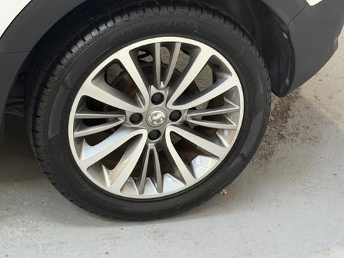 Vauxhall Crossland X Photo 6d33bd6e-ff51-498b-a015-ae38e6a993df.jpeg