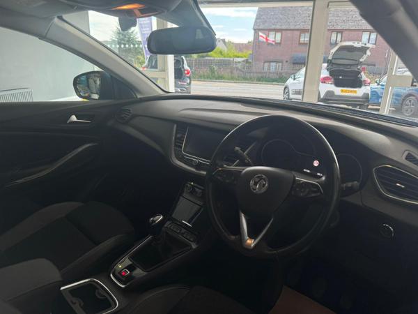 Used Vauxhall Grandland X LL69VEA 12