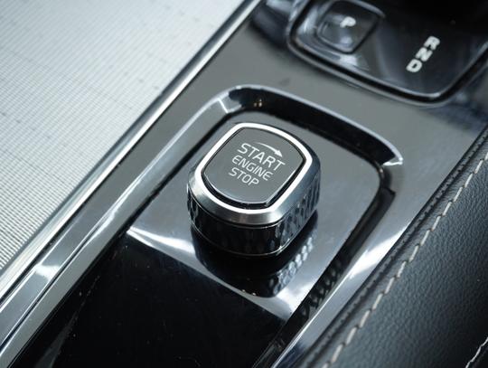 Volvo XC90 Photo 6d49a290-7b9c-4af1-92e7-c03ad51e41fb.jpg