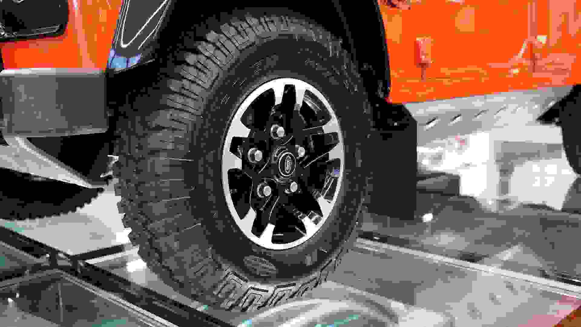 Land Rover DEFENDER 110 Photo 6d4dcbed-876d-4a8c-943f-a8a635c8bab6.jpg