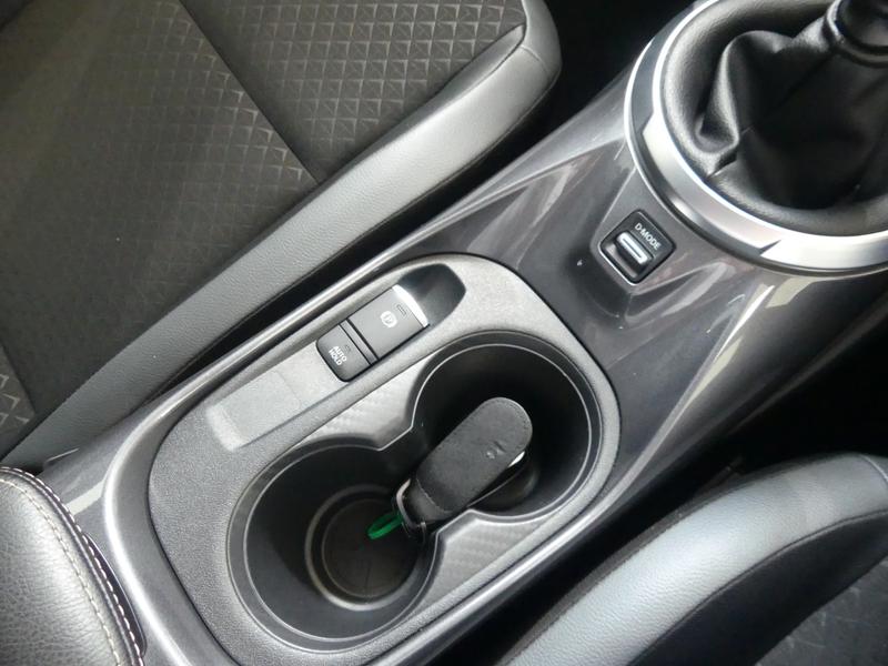 Nissan Juke Photo 6d603ff6-9836-4f10-99c4-36b3ab0aed4c.jpg
