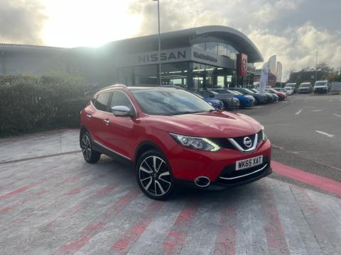 Used 2015 Nissan Qashqai 1.6 dCi Tekna SUV 5dr Diesel Manual 2WD Euro 6 (s/s) (130 ps) Red at West End Motors Bodmin