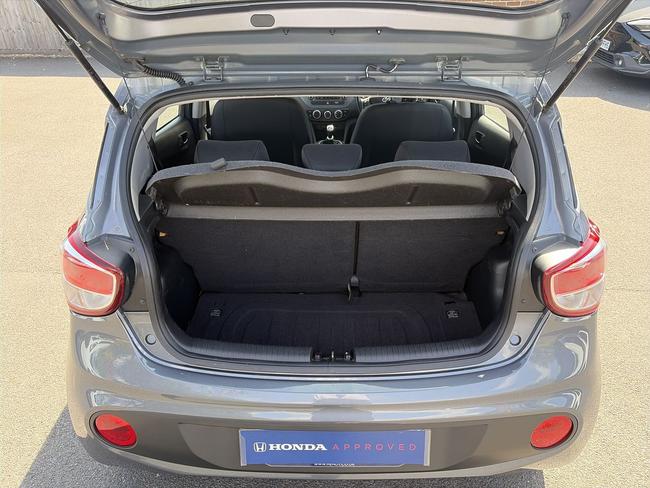 Hyundai i10 Photo 6d653dbe-7967-4558-ab8f-987b7493660b.jpg