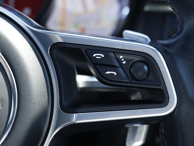 PORSCHE Macan Photo 40