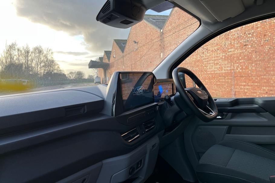 Used Ford TRANSIT CUSTOM LL75RVK 3