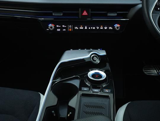 Kia EV6 Photo 6d7851e0-a708-4cce-8874-f6674d3fb1a6.jpg
