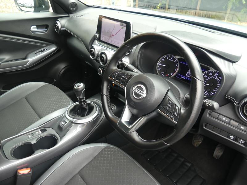 Nissan Juke Photo 6d7e6b08-b5f1-4303-8ebb-096b0365e4f1.jpg