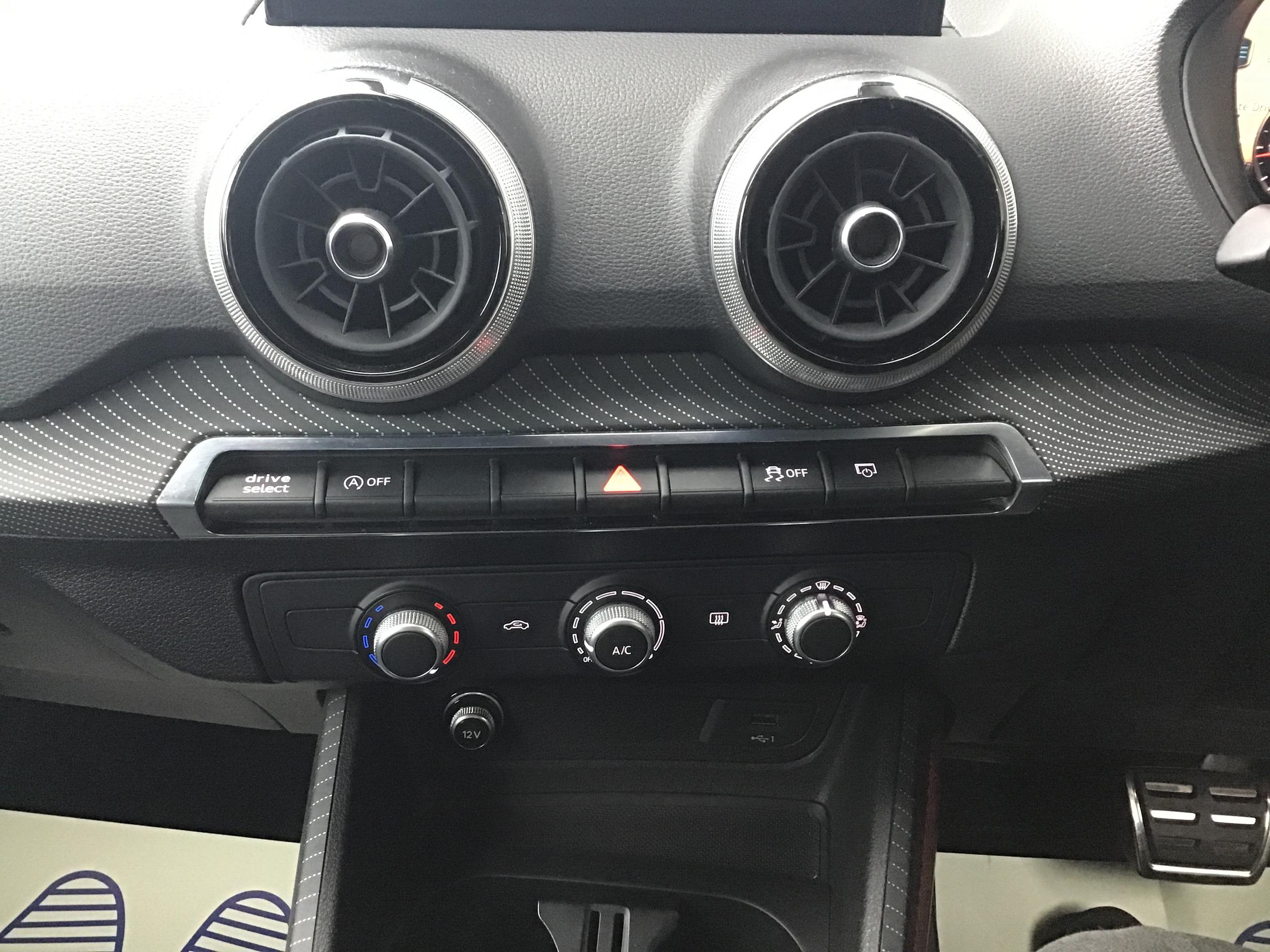 Audi Q2 Photo 24