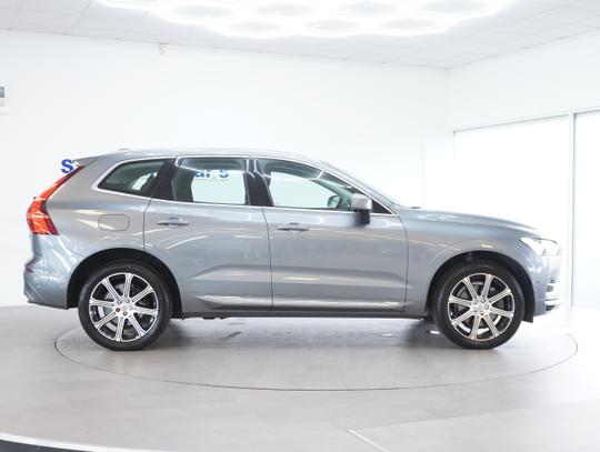 Volvo XC60 Photo 6d90e875-d599-4b7d-89cd-12f95b0918ac.jpg